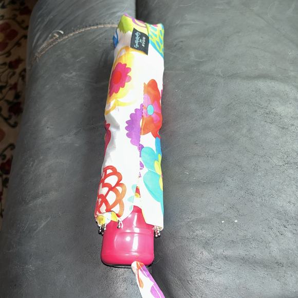 Flowers Cynthia Raleigh fold up umbrella - Picture 1 of 9